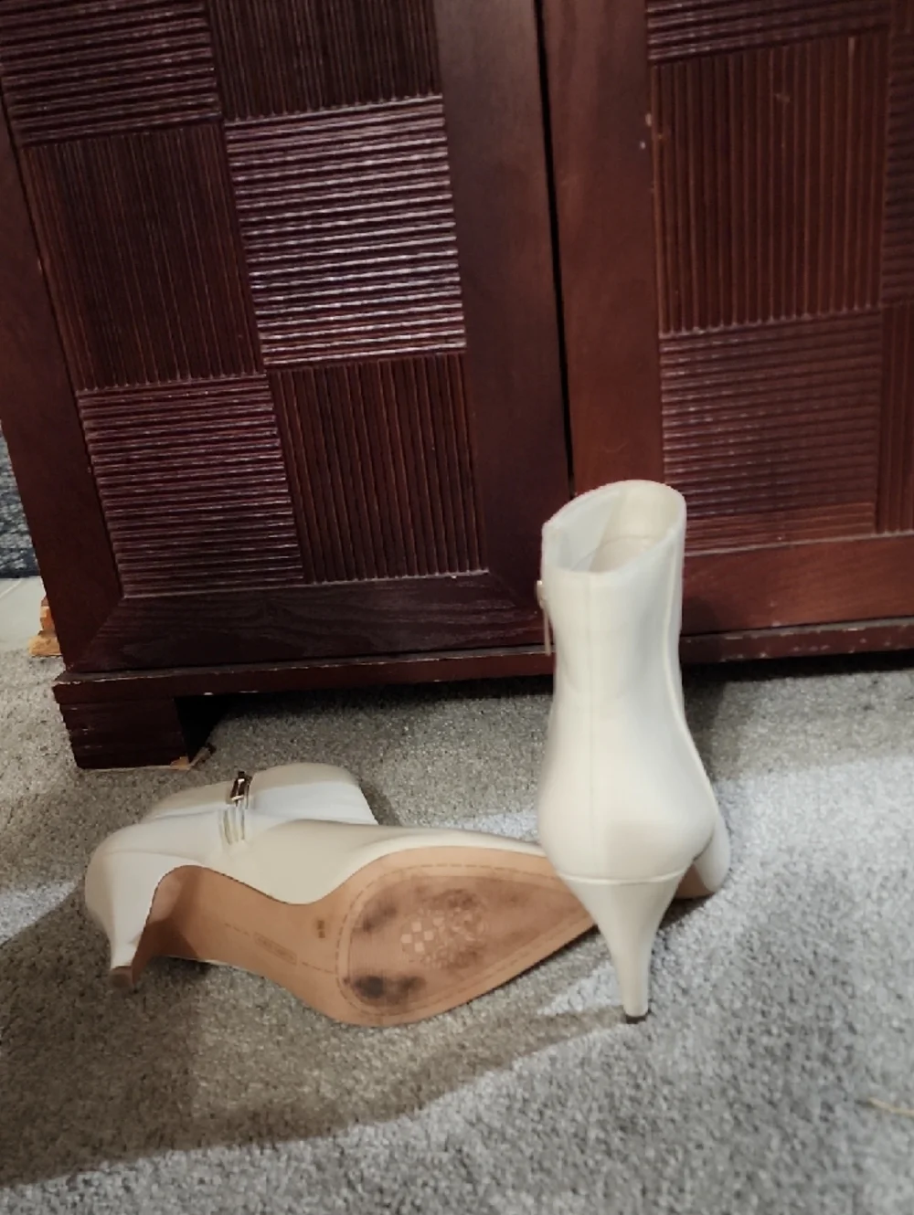 Vince Camuto Cream Pointed Toe Ankle Booties with Side Zip - Picture 2 of 3